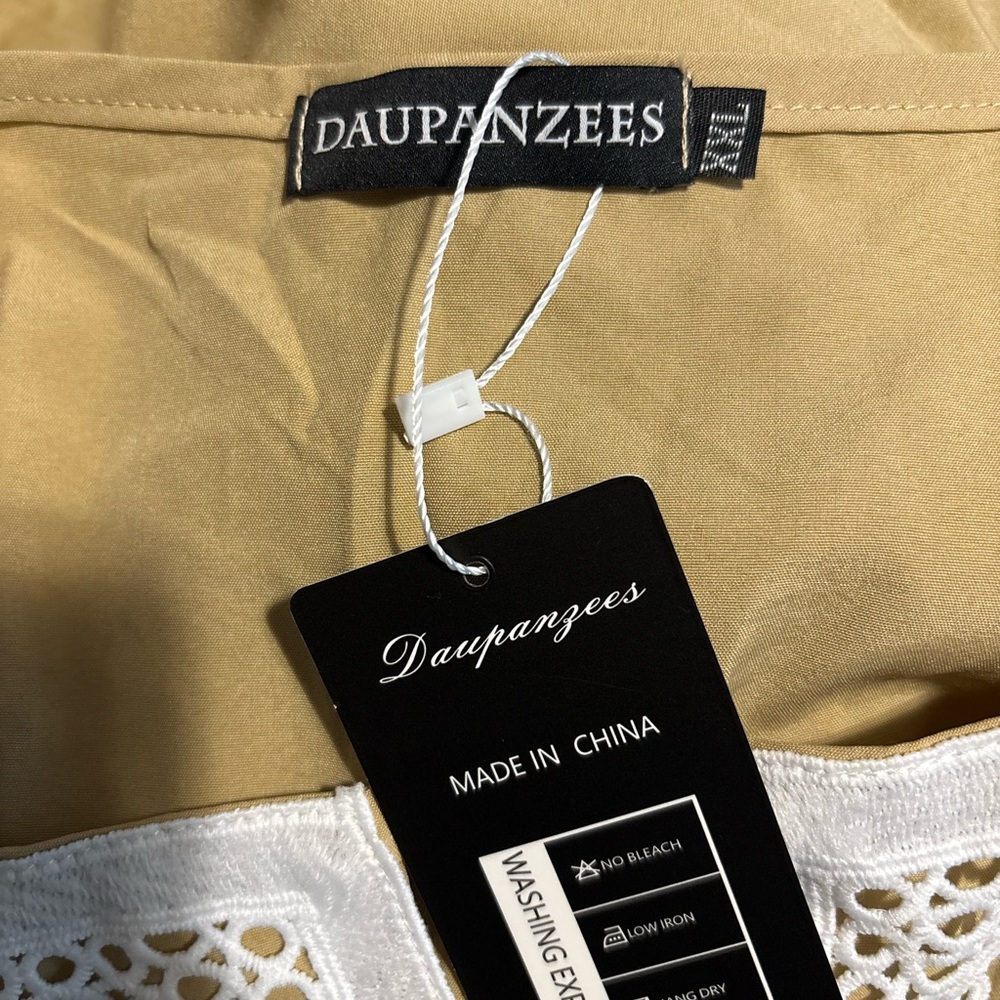 Tan Blouse with White Design - Picture 3 of 3